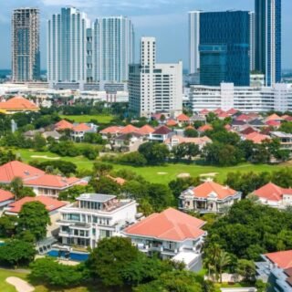 Kota Surabaya, salah satu kota terbesar di pulau Jawa