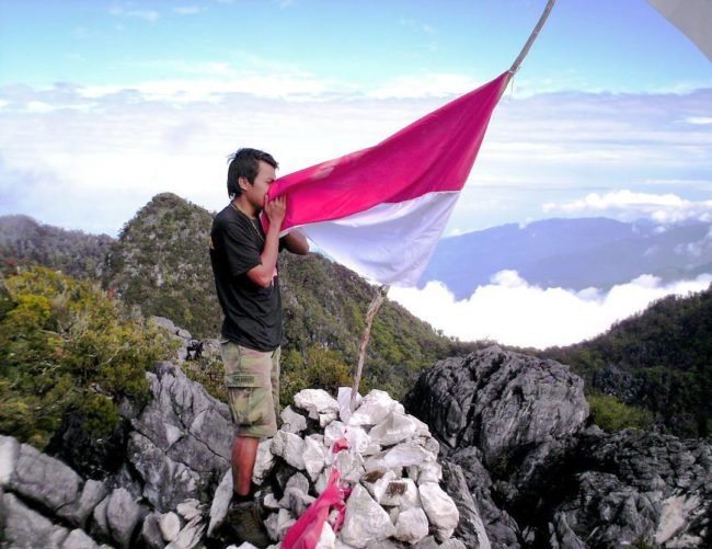 Puncak gunung mekongga, Gunung tertinggi di Sulawesi Tenggara