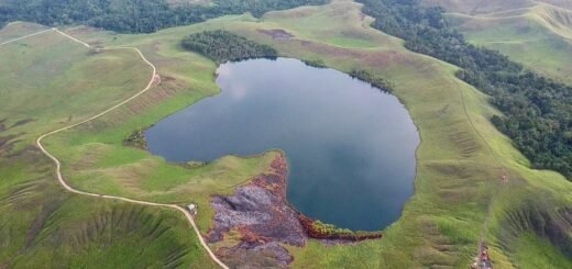 Danau Imfote atau Danau Love sentani