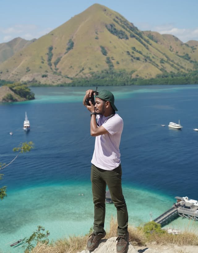 Gaya Sedang Memotret