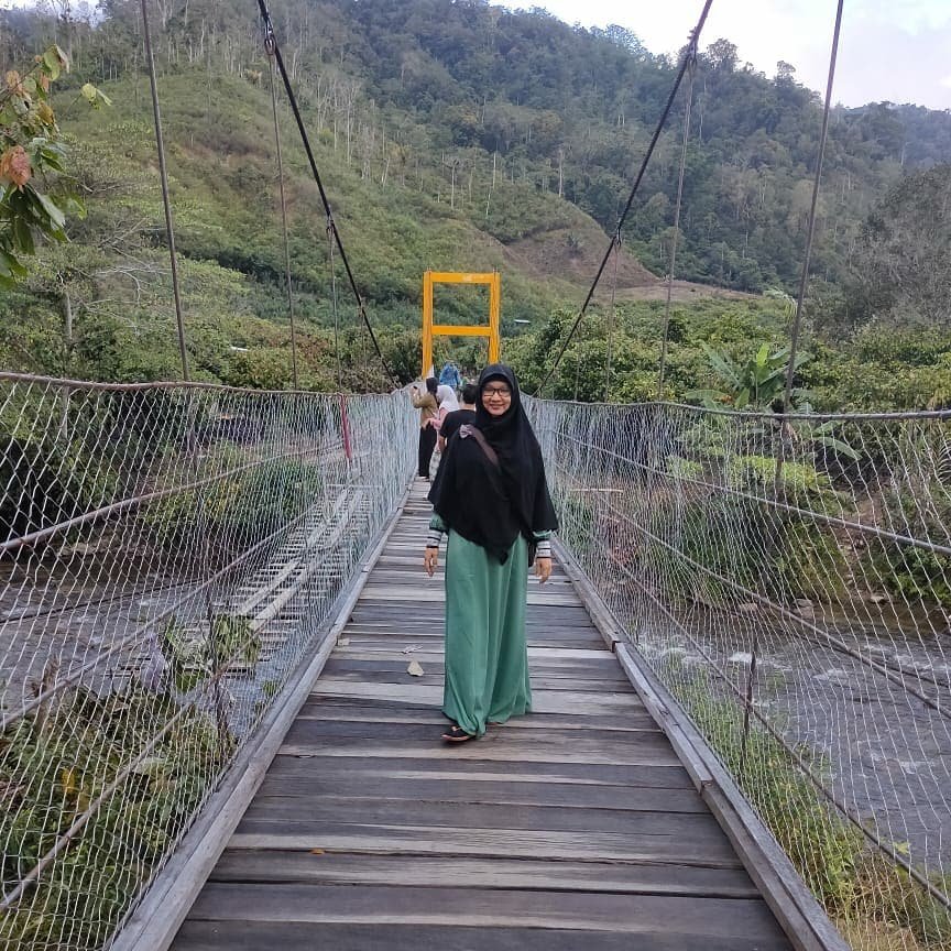 Jembatan Parabua Lembah Napu