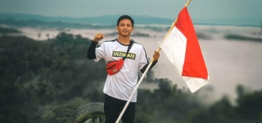 Puncak bukit selancang di aur cina