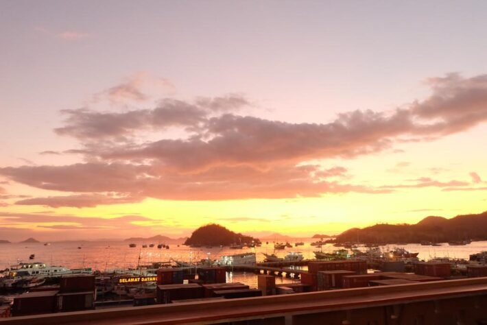 Sky Bajo Hostel