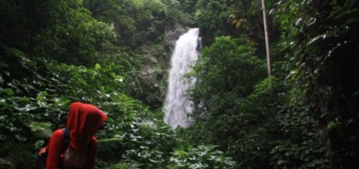 Air terjun way kalam lampung