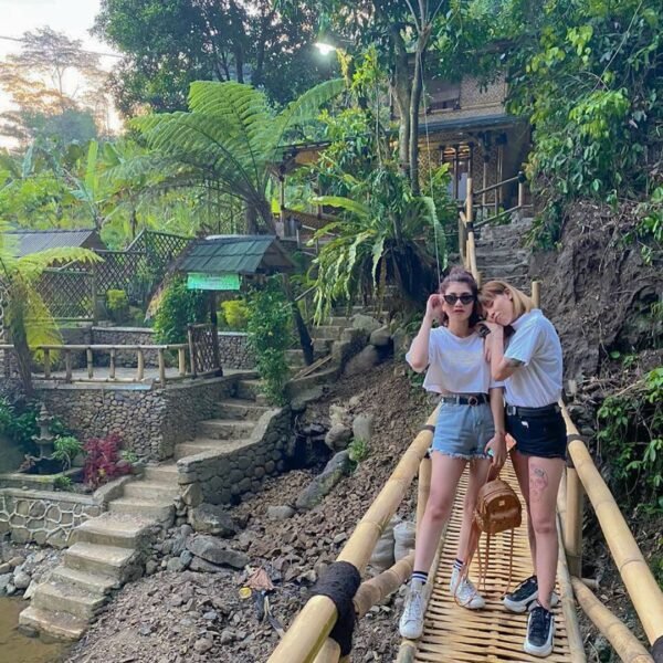 fasilitas di Curug Leuwi Asih Babakan Madang