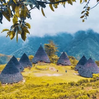 kampung adat waerebo