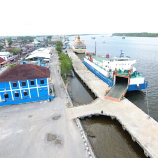 pelabuhan kumai