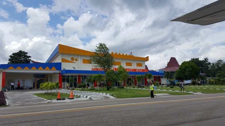 Umbu Mehang Kunda Airport, bandar udara di waingapu sumba timur