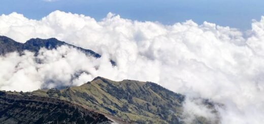 jalur pendakian ke puncak gunung rinjani