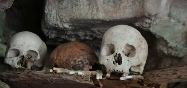 tempat wisata mistis di indonesia berupa kawasan pemakaman