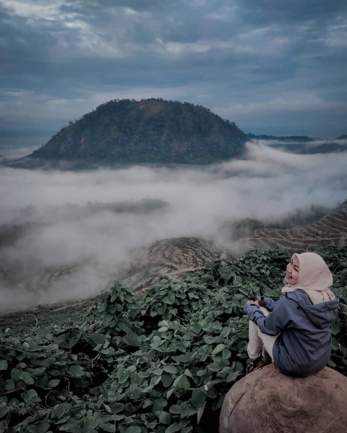 Bukit Embun Desa Luan Kecamatan Muara Samu