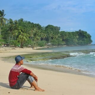 Pantai Legon Pari lebak banten