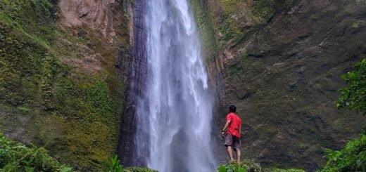 Wisata Air Terjun Kabut Pelangi