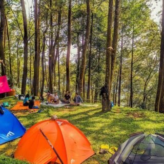 camping di Puncak Langit