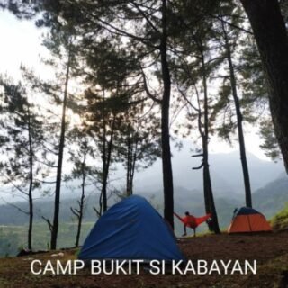 camping di bukit sikabayan