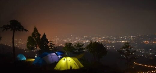 Camping di bukit citamiang