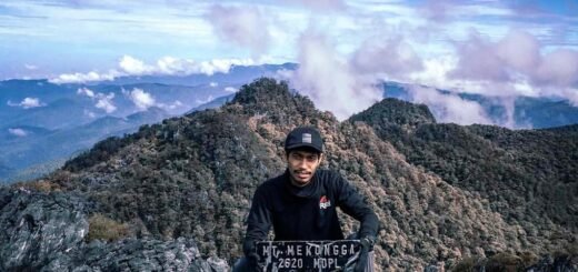 Puncak Gunung Mekongga