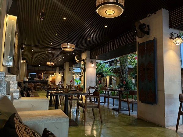 Restoran di Ubud Village Hotel