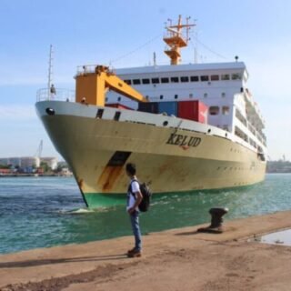 kapal pelni km kelud