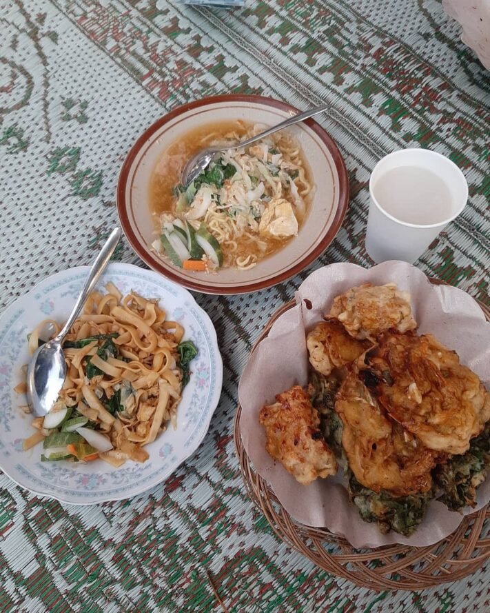 menu makanan di Villa Pinus Kenteng