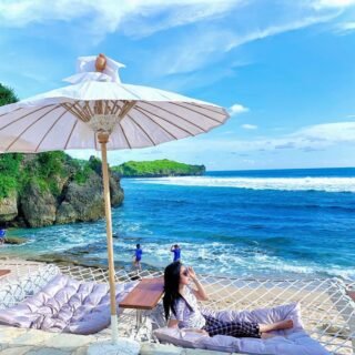 Cafe De Slili Di Pantai Slili Jogja