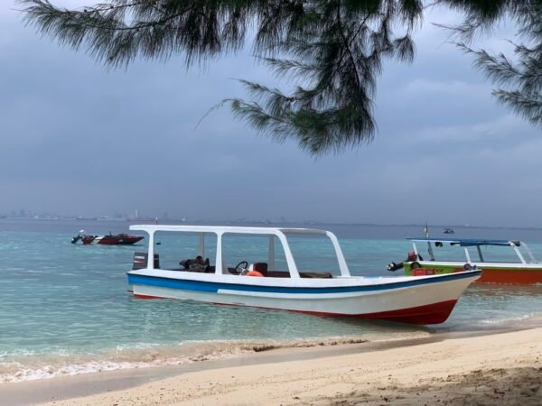 Sewa Kapal Pulau Samalona