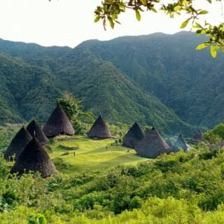 desa adat waerebo di flores