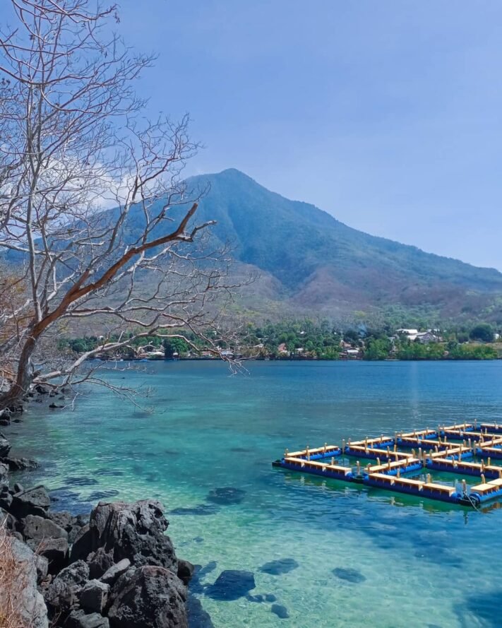 wisata rohani pulau waibalun