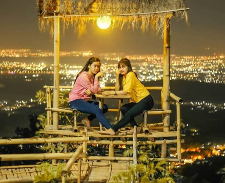Spot Gardu Pandang Puncak Puthuk Kembar