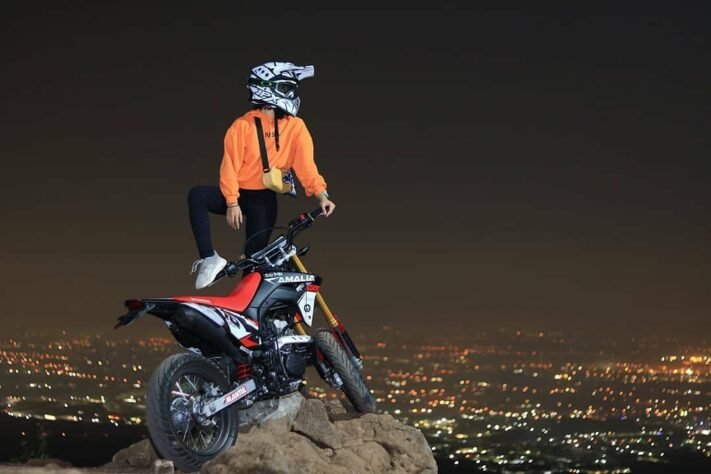 Puncak Phutuk Kembar