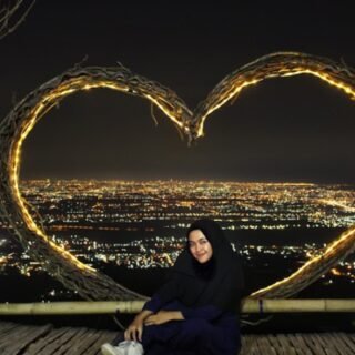 Pemandangan Puncak Puthuk Kembar Ngoro