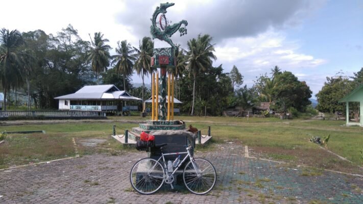 Lokasi Tugu Khatulistiwa Sulawesi Tengah Di Parigi Moutong Kata Omed 5127