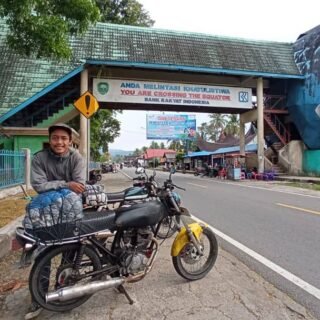 tugu Khatulistiwa Bonjol Pasaman Timur