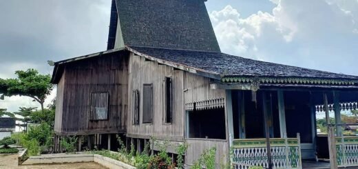 Rumah Bubungan Tinggi, rumah adat banjar