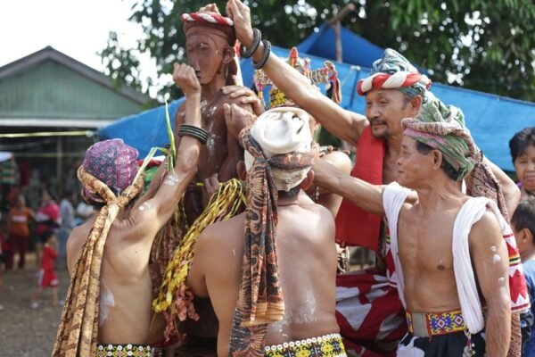 Tradisi Beliat'n, - Upacara Adat Kalimantan
