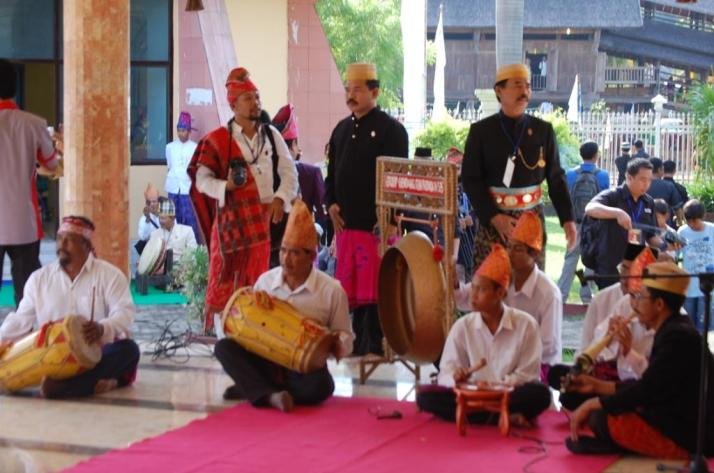 Kesenian Sumbawa - Lagu Daerah Sumbawa