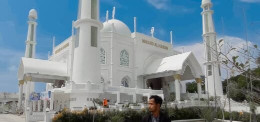 Masjid Al Hakim kota Padang