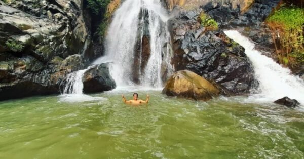 Aktivitas di Curug Rahong