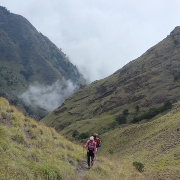 Jalur Pendakian Gunung Aik Berik