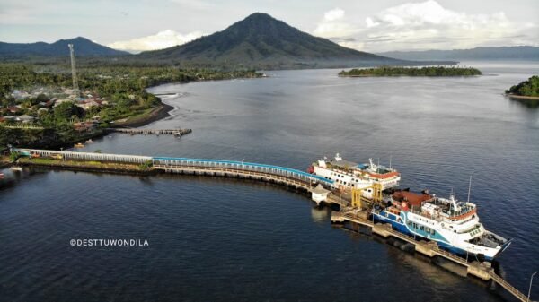Pelabuhan penyeberangan Ferry gorua Tobelo