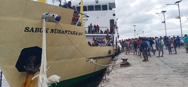 Kapal km Sabuk Nusantara 64