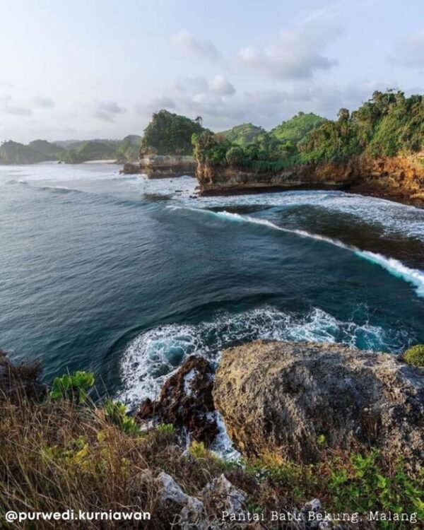 Pantai Batu Bengkung