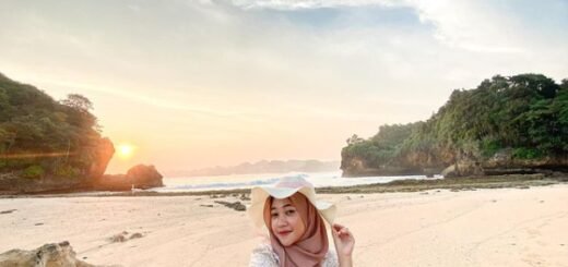 Pantai Batu Bengkung