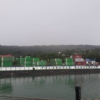 Pelabuhan Manokwari Papua Barat