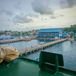 Pelabuhan kota Baubau