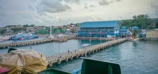 Pelabuhan kota Baubau