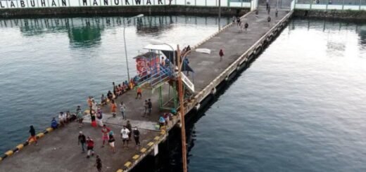 Pelabuhan laut Manokwari Papua Barat
