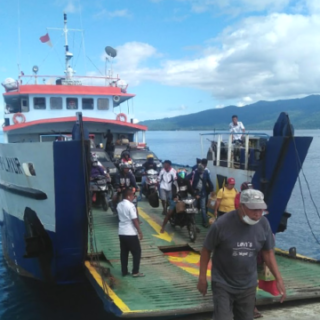 Kapal Roro KMP Samandar