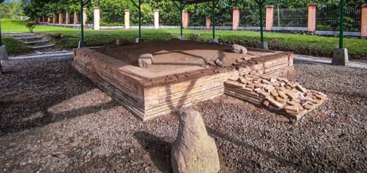 Kompleks Candi Tanjung medan