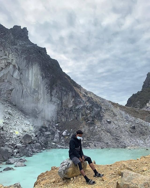 kawah Gunung Sibayak